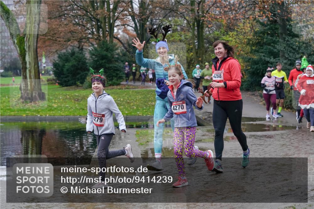 07.12.2025 - St. Pauli X-Mass-Run No. 15 Michael Burmester http://msf.ph/oto/9414239 07.12.2025 11:46:51 Laufen 15, 279, 15, 4270, 4268, 2210 meine-sportfotos.de