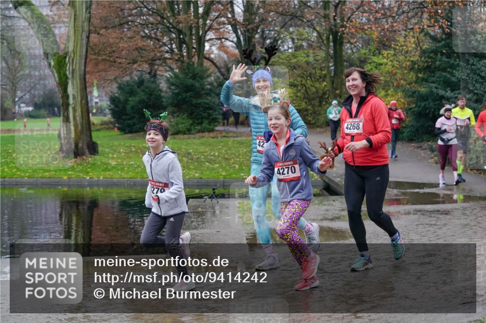 07.12.2025 - St. Pauli X-Mass-Run No. 15 Michael Burmester http://msf.ph/oto/9414242 07.12.2025 11:46:52 Laufen 15, 270, 42, 15, 4270, 4268 meine-sportfotos.de