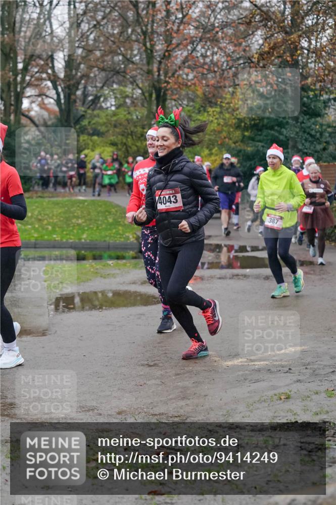 07.12.2025 - St. Pauli X-Mass-Run No. 15 Michael Burmester http://msf.ph/oto/9414249 07.12.2025 10:04:41 Laufen 4043, 387 meine-sportfotos.de