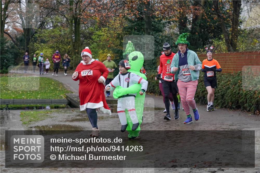 07.12.2025 - St. Pauli X-Mass-Run No. 15 Michael Burmester http://msf.ph/oto/9414263 07.12.2025 11:46:54 Laufen 22, 2273, 00, 4406, 4402, 1037 meine-sportfotos.de