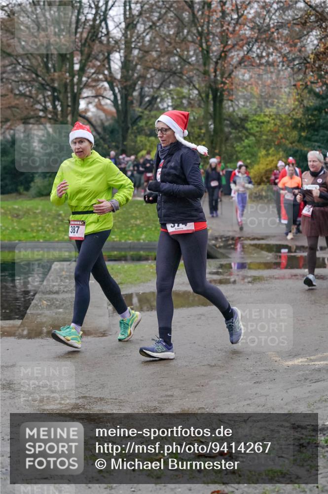 07.12.2025 - St. Pauli X-Mass-Run No. 15 Michael Burmester http://msf.ph/oto/9414267 07.12.2025 10:04:43 Laufen 387, 374, 39 meine-sportfotos.de
