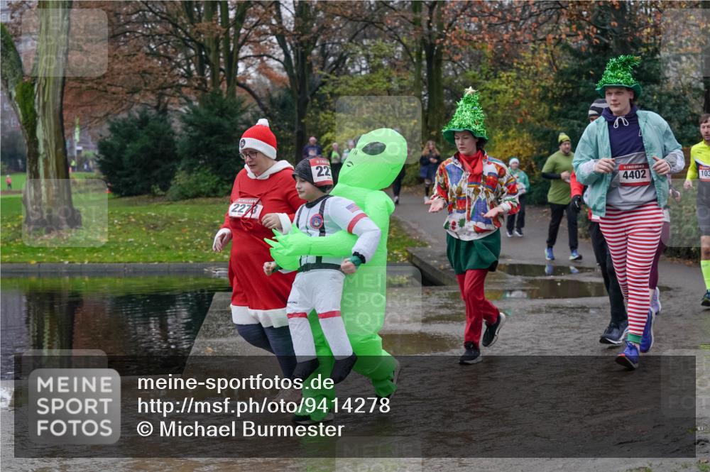 07.12.2025 - St. Pauli X-Mass-Run No. 15 Michael Burmester http://msf.ph/oto/9414278 07.12.2025 11:46:55 Laufen 2273, 22, 4402, 103 meine-sportfotos.de