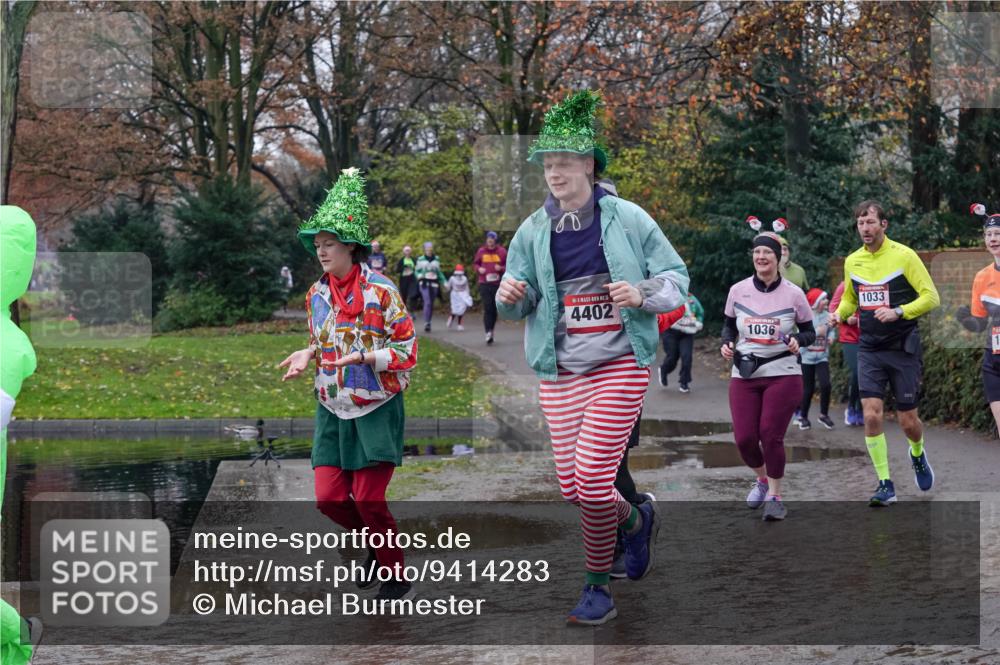 07.12.2025 - St. Pauli X-Mass-Run No. 15 Michael Burmester http://msf.ph/oto/9414283 07.12.2025 11:46:56 Laufen 4402, 1036, 1033 meine-sportfotos.de