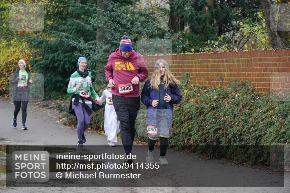 07.12.2025 - St. Pauli X-Mass-Run No. 15 Michael Burmester http://msf.ph/oto/9414355 07.12.2025 11:47:06 Laufen 4077, 4257, 42, 3488, 3490 meine-sportfotos.de