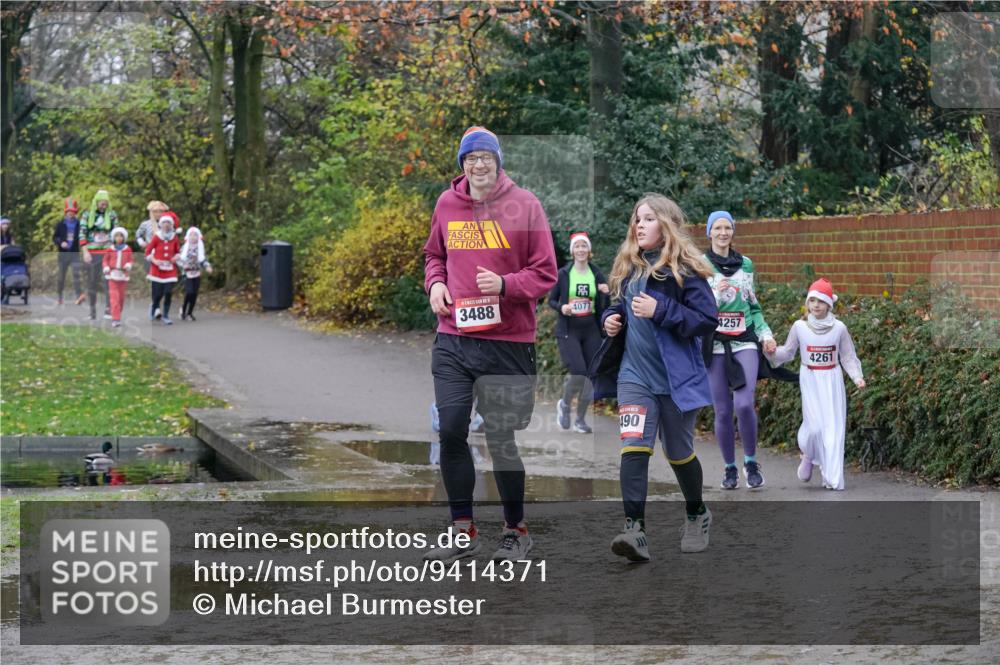 07.12.2025 - St. Pauli X-Mass-Run No. 15 Michael Burmester http://msf.ph/oto/9414371 07.12.2025 11:47:08 Laufen 39, 3488, 4077, 4257, 4261, 15, 190 meine-sportfotos.de