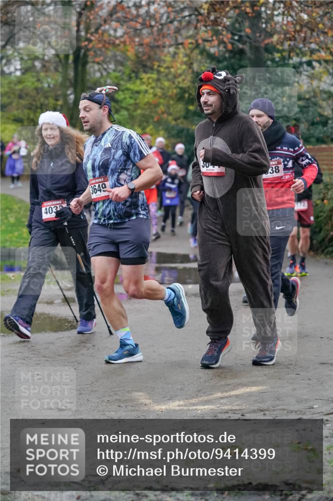 07.12.2025 - St. Pauli X-Mass-Run No. 15 Michael Burmester http://msf.ph/oto/9414399 07.12.2025 10:04:54 Laufen 403, 3649, 50, 38, 172 meine-sportfotos.de