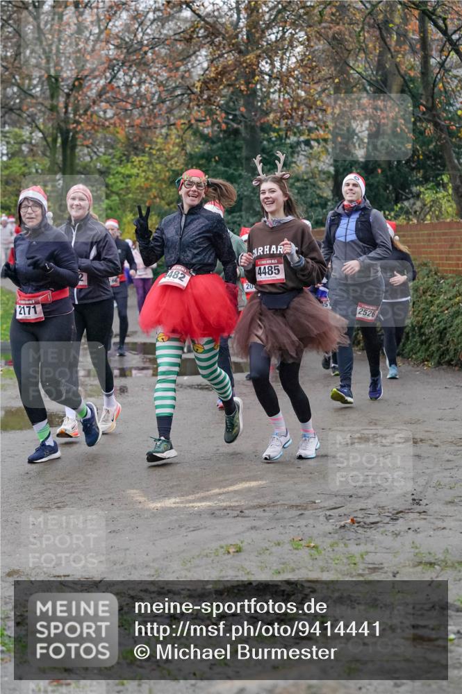 07.12.2025 - St. Pauli X-Mass-Run No. 15 Michael Burmester http://msf.ph/oto/9414441 07.12.2025 10:04:59 Laufen 2171, 482, 4485, 20, 5, 2526 meine-sportfotos.de
