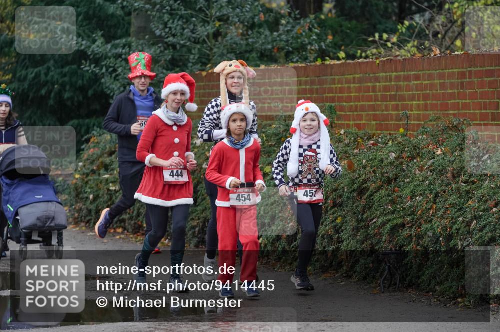 07.12.2025 - St. Pauli X-Mass-Run No. 15 Michael Burmester http://msf.ph/oto/9414445 07.12.2025 11:47:20 Laufen 69, 444, 25, 454, 457 meine-sportfotos.de