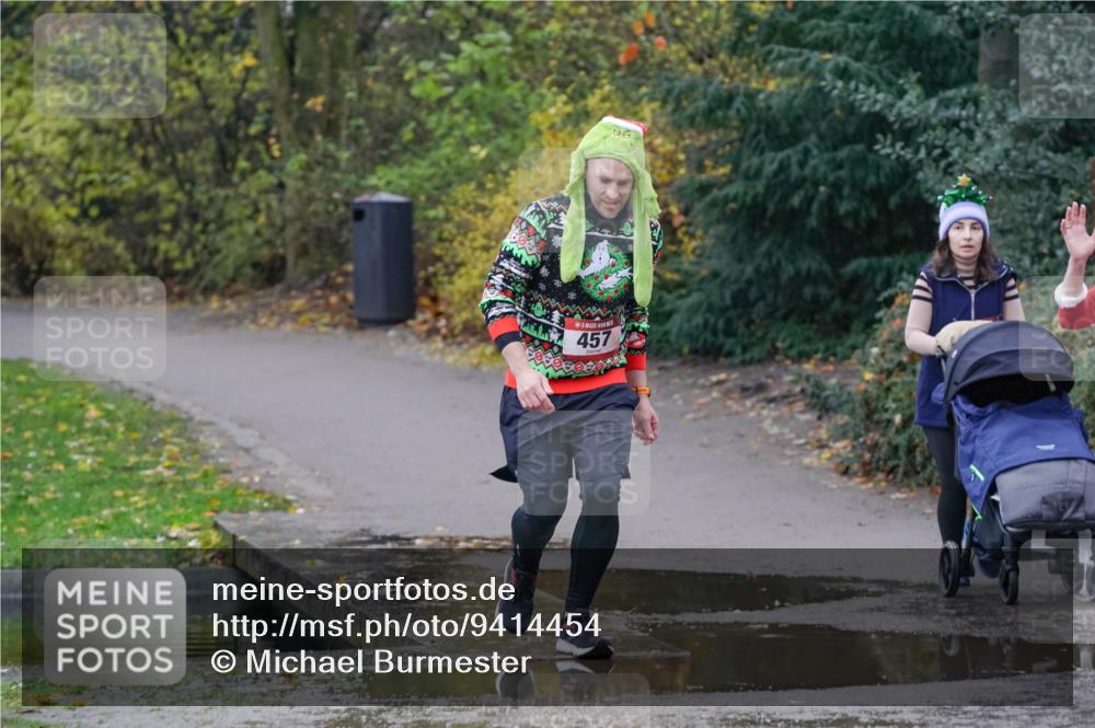07.12.2025 - St. Pauli X-Mass-Run No. 15 Michael Burmester http://msf.ph/oto/9414454 07.12.2025 11:47:22 Laufen 65, 457 meine-sportfotos.de