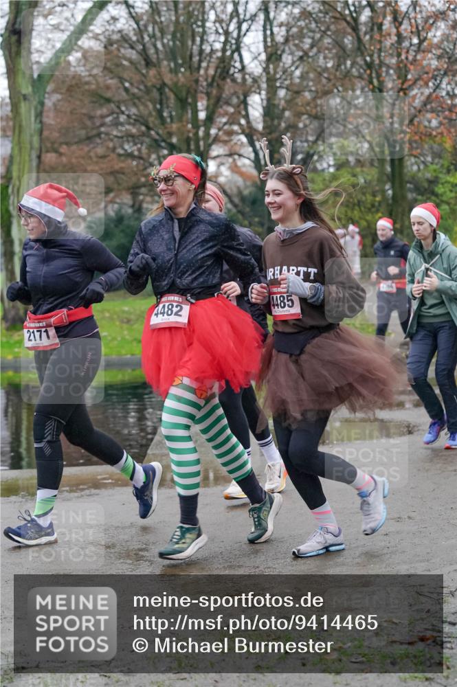 07.12.2025 - St. Pauli X-Mass-Run No. 15 Michael Burmester http://msf.ph/oto/9414465 07.12.2025 10:05:00 Laufen 2171, 4482, 4485 meine-sportfotos.de