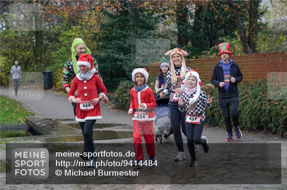 07.12.2025 - St. Pauli X-Mass-Run No. 15 Michael Burmester http://msf.ph/oto/9414484 07.12.2025 11:47:25 Laufen 444, 15, 454, 451, 690 meine-sportfotos.de