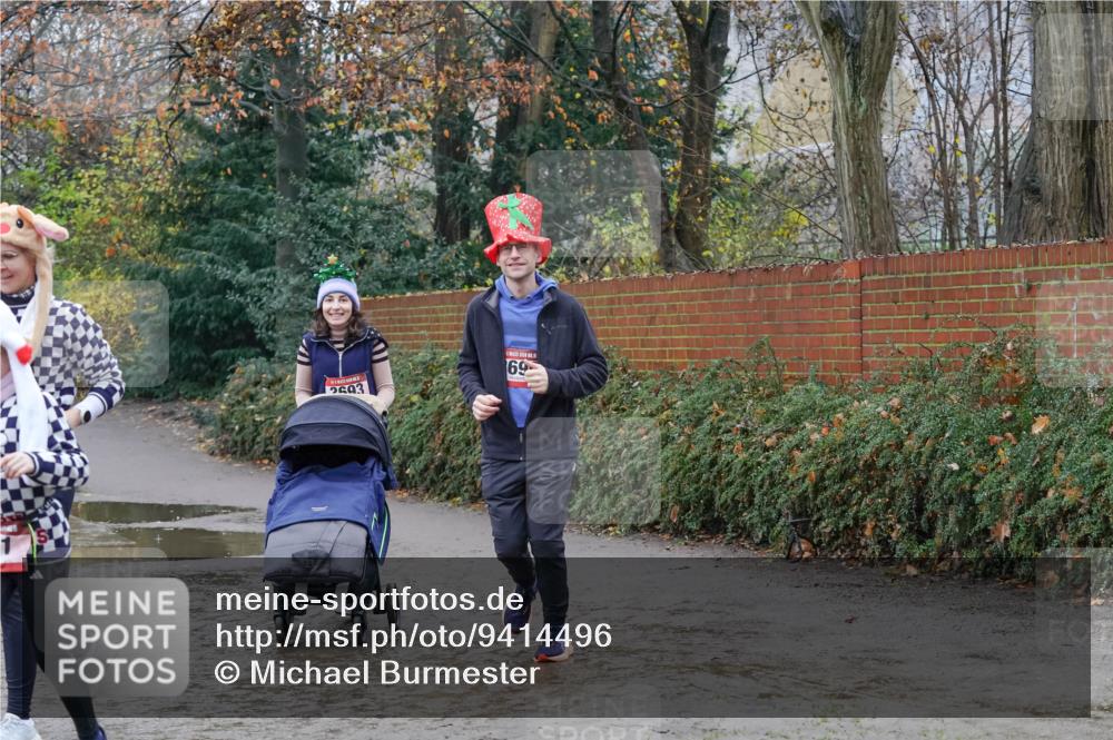 07.12.2025 - St. Pauli X-Mass-Run No. 15 Michael Burmester http://msf.ph/oto/9414496 07.12.2025 11:47:27 Laufen 2693, 69 meine-sportfotos.de