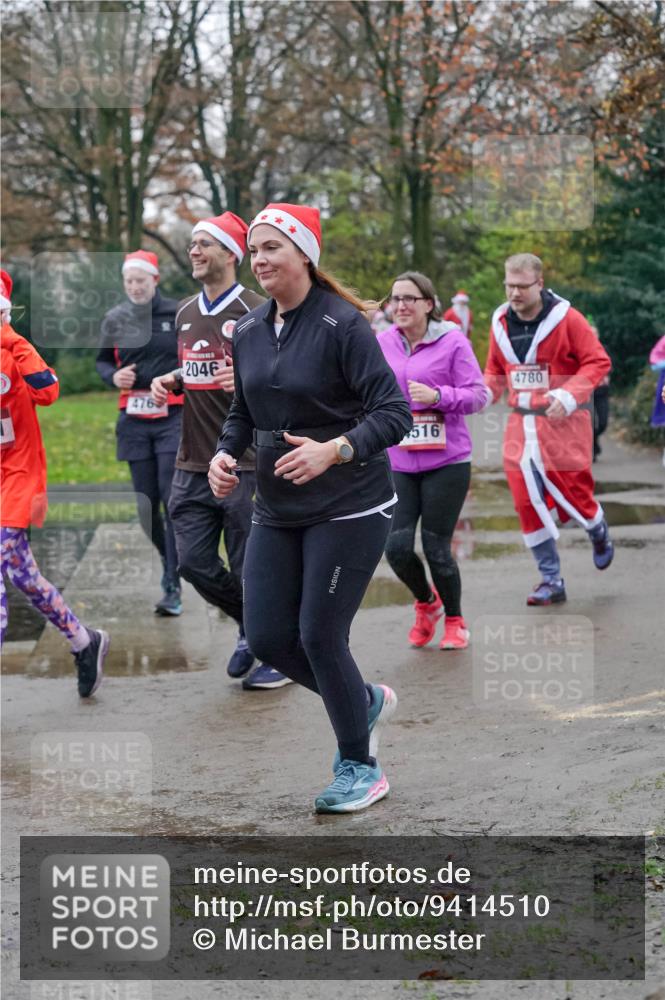 07.12.2025 - St. Pauli X-Mass-Run No. 15 Michael Burmester http://msf.ph/oto/9414510 07.12.2025 10:05:03 Laufen 476, 2046, 516, 4780 meine-sportfotos.de