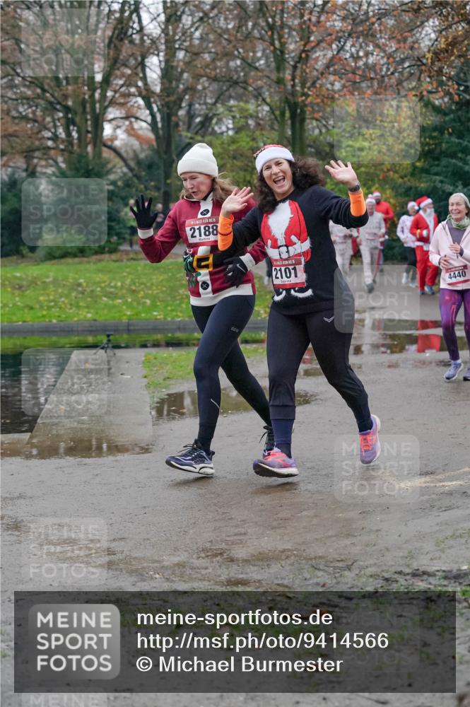 07.12.2025 - St. Pauli X-Mass-Run No. 15 Michael Burmester http://msf.ph/oto/9414566 07.12.2025 10:05:06 Laufen 15, 2188, 2101, 4440 meine-sportfotos.de