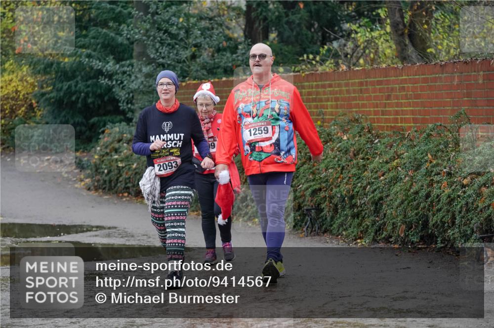 07.12.2025 - St. Pauli X-Mass-Run No. 15 Michael Burmester http://msf.ph/oto/9414567 07.12.2025 11:48:19 Laufen 4, 2093, 15, 1259 meine-sportfotos.de