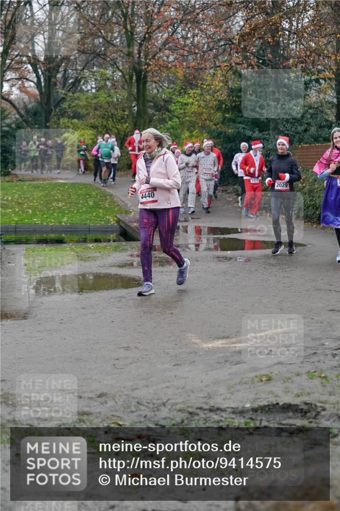 07.12.2025 - St. Pauli X-Mass-Run No. 15 Michael Burmester http://msf.ph/oto/9414575 07.12.2025 10:05:07 Laufen 4440, 1631, 2029 meine-sportfotos.de