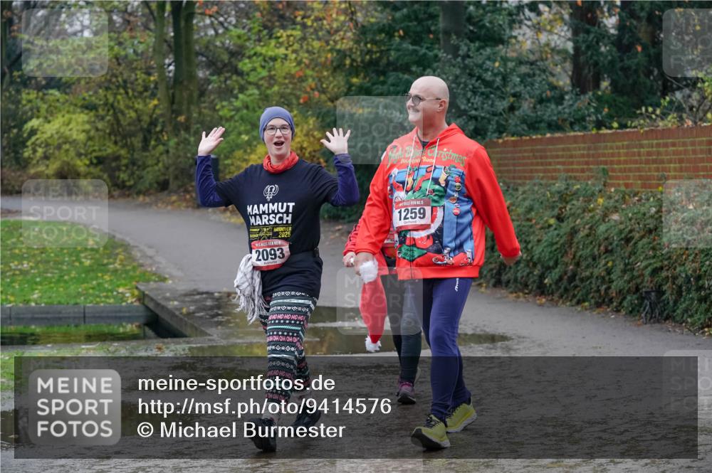 07.12.2025 - St. Pauli X-Mass-Run No. 15 Michael Burmester http://msf.ph/oto/9414576 07.12.2025 11:48:21 Laufen 2025, 5, 2093, 15, 1259 meine-sportfotos.de