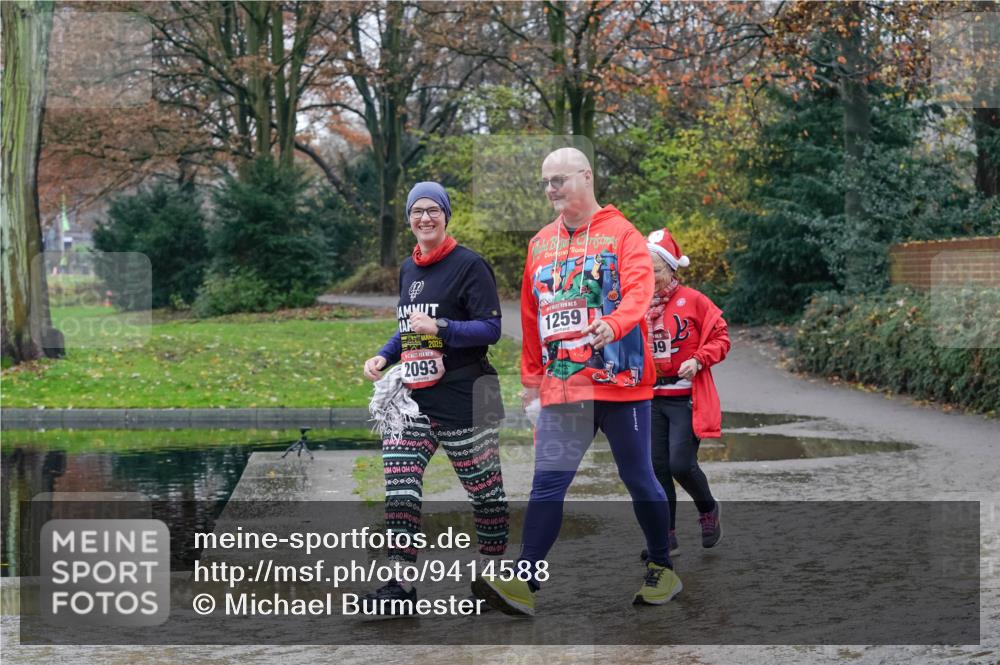 07.12.2025 - St. Pauli X-Mass-Run No. 15 Michael Burmester http://msf.ph/oto/9414588 07.12.2025 11:48:22 Laufen 502025, 2093, 1259, 9 meine-sportfotos.de