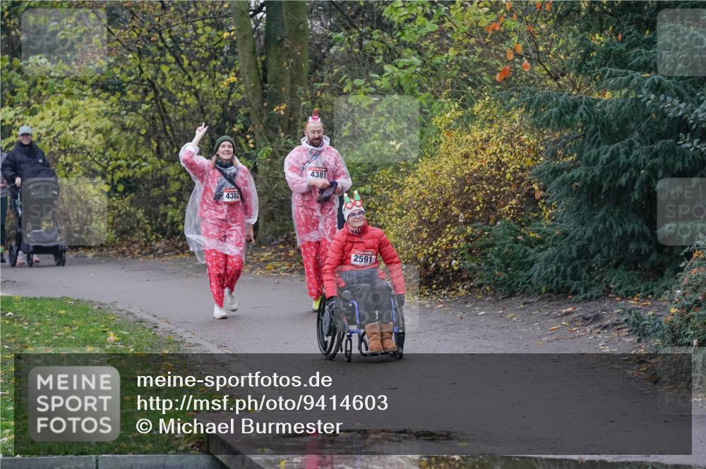 07.12.2025 - St. Pauli X-Mass-Run No. 15 Michael Burmester http://msf.ph/oto/9414603 07.12.2025 11:49:17 Laufen 4382, 4381, 2591 meine-sportfotos.de