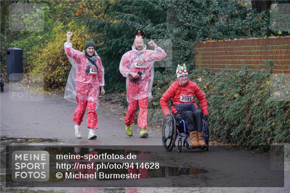 07.12.2025 - St. Pauli X-Mass-Run No. 15 Michael Burmester http://msf.ph/oto/9414628 07.12.2025 11:49:23 Laufen 4382, 4381, 2591 meine-sportfotos.de