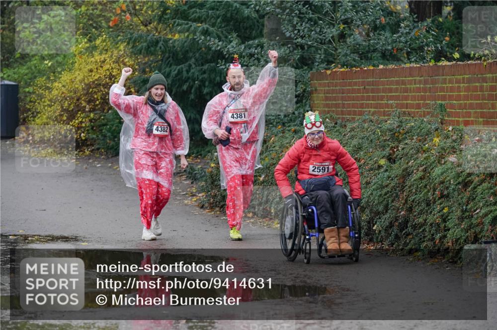 07.12.2025 - St. Pauli X-Mass-Run No. 15 Michael Burmester http://msf.ph/oto/9414631 07.12.2025 11:49:24 Laufen 4382, 4381, 2591 meine-sportfotos.de