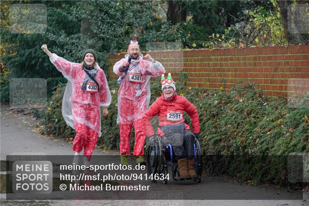 07.12.2025 - St. Pauli X-Mass-Run No. 15 Michael Burmester http://msf.ph/oto/9414634 07.12.2025 11:49:26 Laufen 4382, 4381, 2591 meine-sportfotos.de