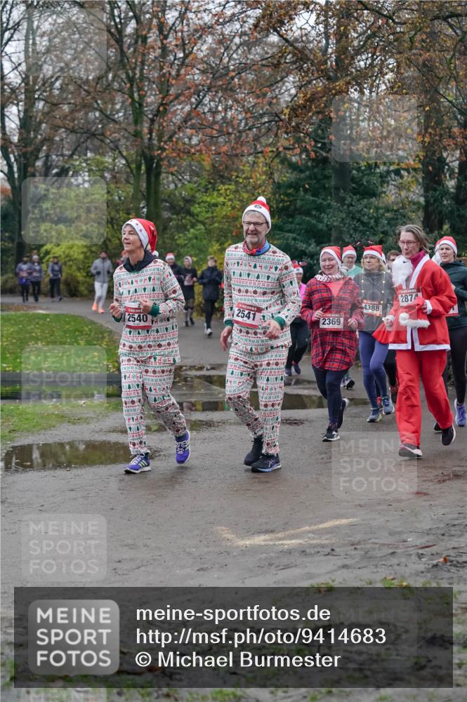 07.12.2025 - St. Pauli X-Mass-Run No. 15 Michael Burmester http://msf.ph/oto/9414683 07.12.2025 10:05:16 Laufen 2540, 6, 2874, 4388, 2541, 2369 meine-sportfotos.de