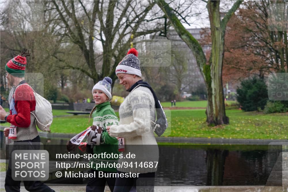 07.12.2025 - St. Pauli X-Mass-Run No. 15 Michael Burmester http://msf.ph/oto/9414687 07.12.2025 11:49:43 Laufen 115, 14 meine-sportfotos.de