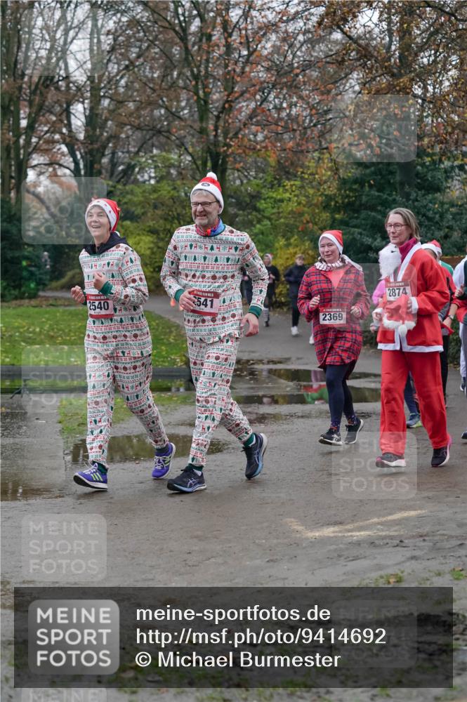 07.12.2025 - St. Pauli X-Mass-Run No. 15 Michael Burmester http://msf.ph/oto/9414692 07.12.2025 10:05:16 Laufen 2540, 5, 541, 2369, 2874 meine-sportfotos.de
