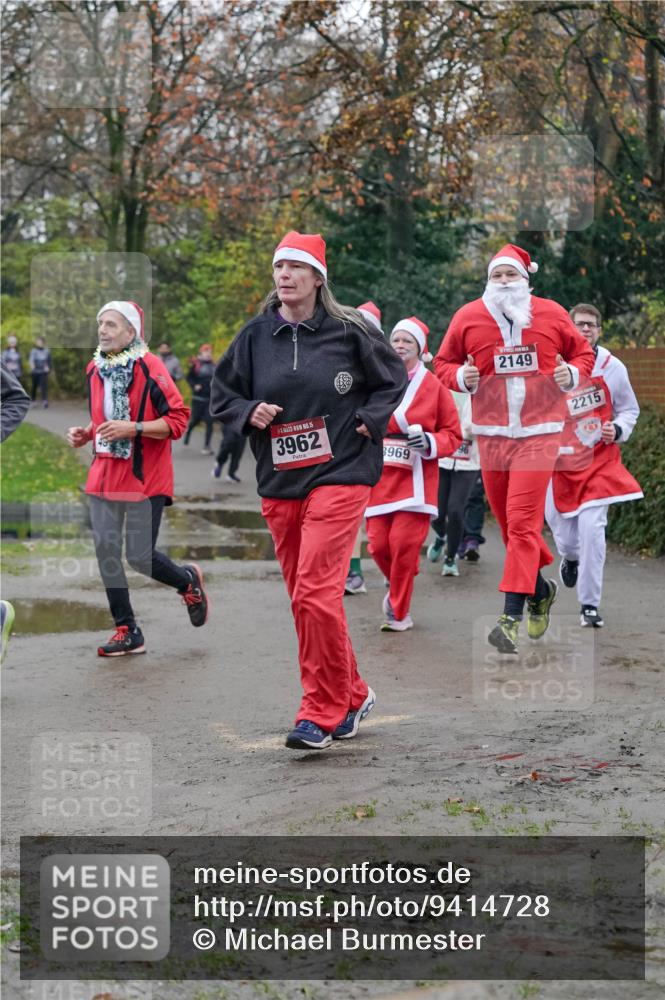 07.12.2025 - St. Pauli X-Mass-Run No. 15 Michael Burmester http://msf.ph/oto/9414728 07.12.2025 10:05:19 Laufen 15, 3962, 3969, 96, 2149, 2215 meine-sportfotos.de