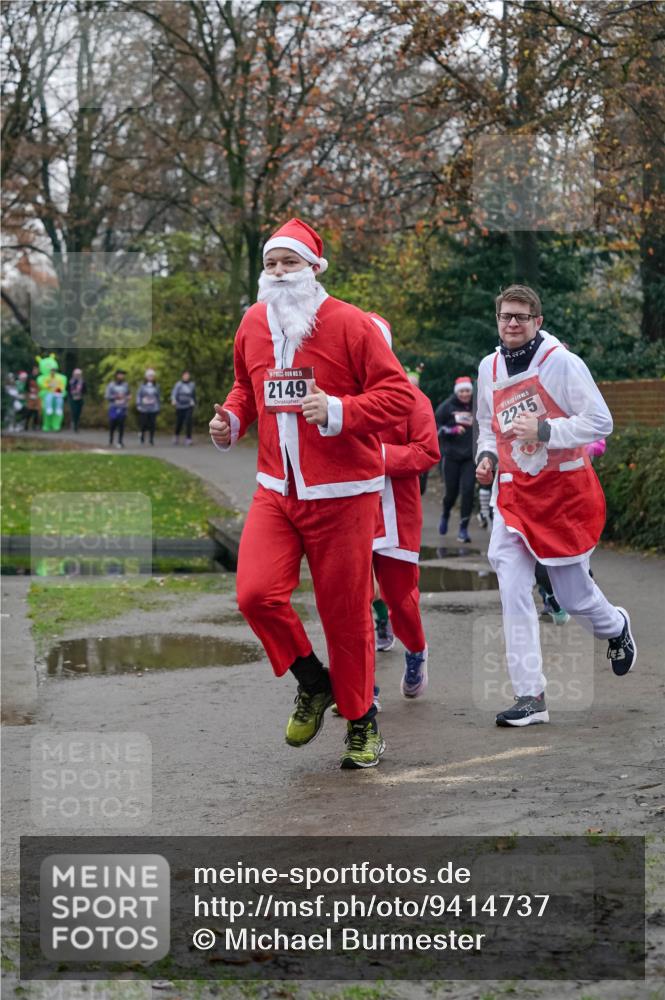 07.12.2025 - St. Pauli X-Mass-Run No. 15 Michael Burmester http://msf.ph/oto/9414737 07.12.2025 10:05:20 Laufen 2149, 2215 meine-sportfotos.de