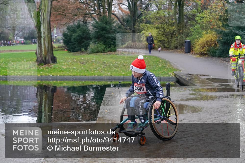 07.12.2025 - St. Pauli X-Mass-Run No. 15 Michael Burmester http://msf.ph/oto/9414747 07.12.2025 11:53:53 Laufen 3860 meine-sportfotos.de