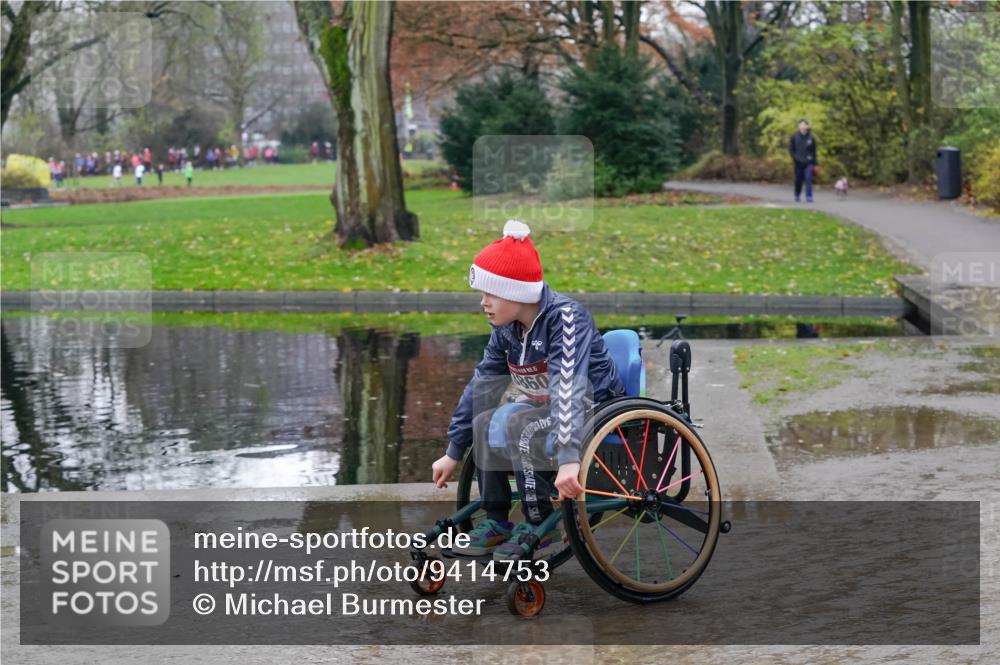 07.12.2025 - St. Pauli X-Mass-Run No. 15 Michael Burmester http://msf.ph/oto/9414753 07.12.2025 11:53:54 Laufen 0989, 5 meine-sportfotos.de