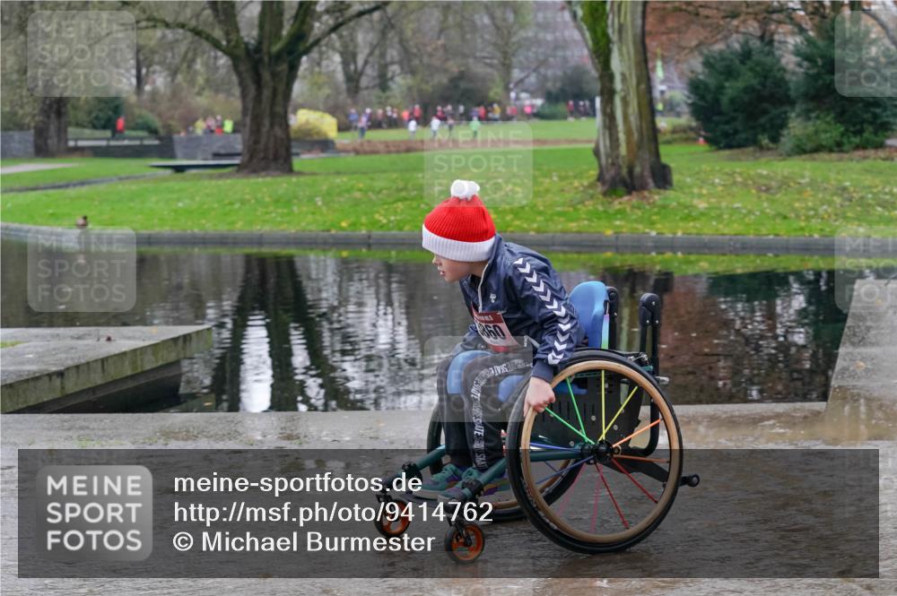 07.12.2025 - St. Pauli X-Mass-Run No. 15 Michael Burmester http://msf.ph/oto/9414762 07.12.2025 11:53:54 Laufen 5, 860 meine-sportfotos.de