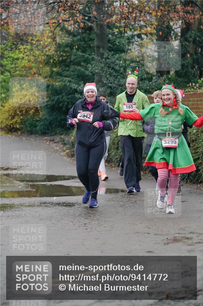 07.12.2025 - St. Pauli X-Mass-Run No. 15 Michael Burmester http://msf.ph/oto/9414772 07.12.2025 10:05:24 Laufen 3942, 165, 3299 meine-sportfotos.de