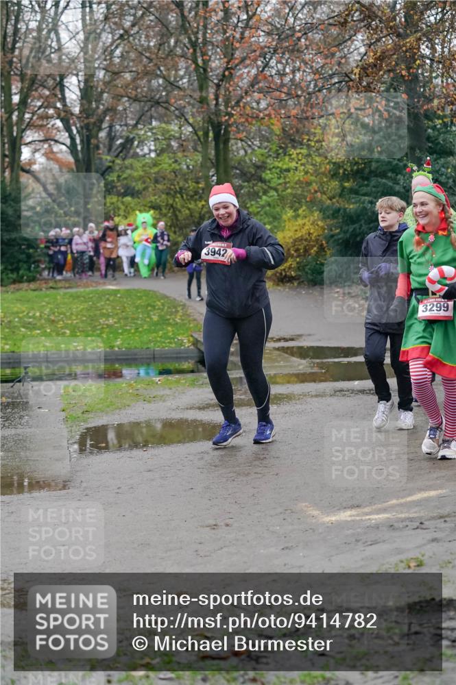 07.12.2025 - St. Pauli X-Mass-Run No. 15 Michael Burmester http://msf.ph/oto/9414782 07.12.2025 10:05:26 Laufen 3942, 3299 meine-sportfotos.de
