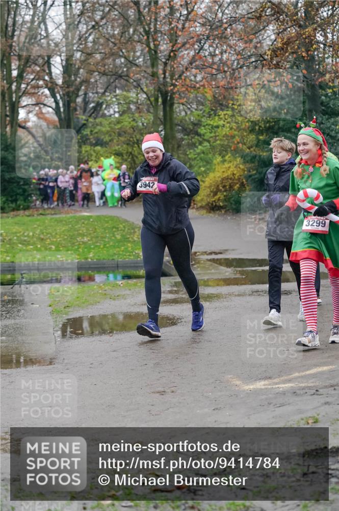 07.12.2025 - St. Pauli X-Mass-Run No. 15 Michael Burmester http://msf.ph/oto/9414784 07.12.2025 10:05:26 Laufen 3942, 3299 meine-sportfotos.de