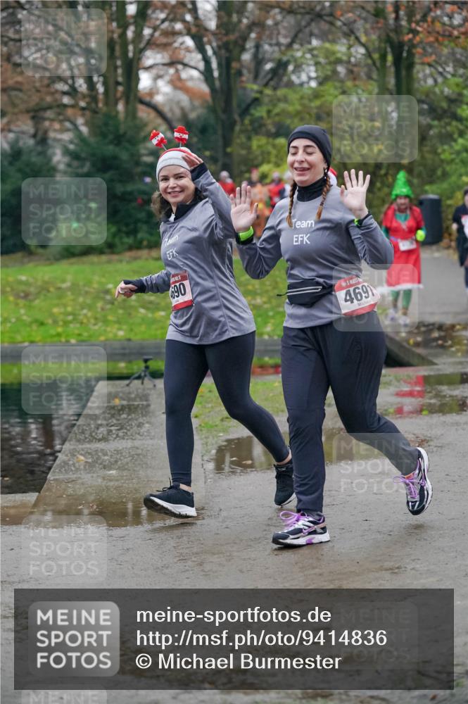 07.12.2025 - St. Pauli X-Mass-Run No. 15 Michael Burmester http://msf.ph/oto/9414836 07.12.2025 10:05:41 Laufen 5, 690, 4691 meine-sportfotos.de