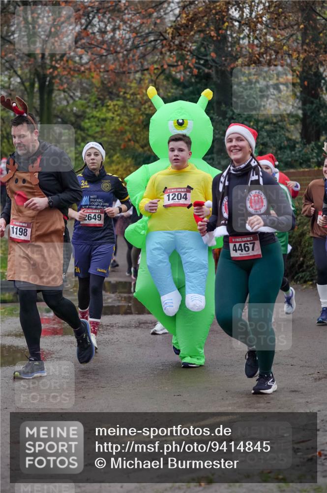 07.12.2025 - St. Pauli X-Mass-Run No. 15 Michael Burmester http://msf.ph/oto/9414845 07.12.2025 10:05:43 Laufen 5, 1198, 24, 2649, 15, 1204, 1910, 4467 meine-sportfotos.de