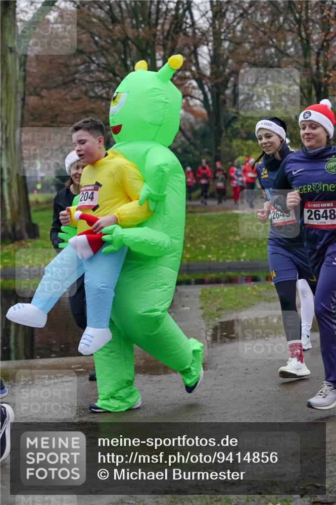 07.12.2025 - St. Pauli X-Mass-Run No. 15 Michael Burmester http://msf.ph/oto/9414856 07.12.2025 10:05:44 Laufen 5, 204, 264, 5, 2648 meine-sportfotos.de