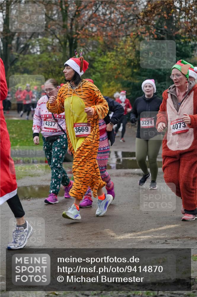 07.12.2025 - St. Pauli X-Mass-Run No. 15 Michael Burmester http://msf.ph/oto/9414870 07.12.2025 10:05:49 Laufen 4337, 15, 3669, 3224, 4073 meine-sportfotos.de