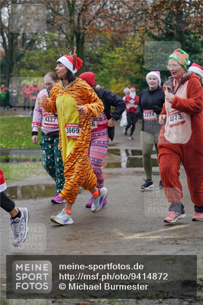 07.12.2025 - St. Pauli X-Mass-Run No. 15 Michael Burmester http://msf.ph/oto/9414872 07.12.2025 10:05:49 Laufen 4337, 15, 3669, 6, 3224, 4073 meine-sportfotos.de
