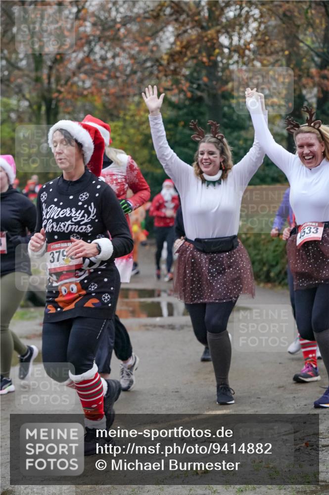 07.12.2025 - St. Pauli X-Mass-Run No. 15 Michael Burmester http://msf.ph/oto/9414882 07.12.2025 10:05:51 Laufen 379, 533 meine-sportfotos.de