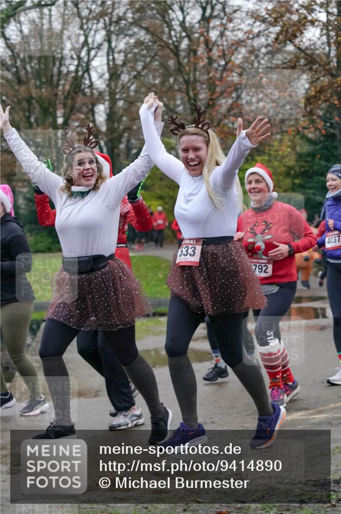 07.12.2025 - St. Pauli X-Mass-Run No. 15 Michael Burmester http://msf.ph/oto/9414890 07.12.2025 10:05:52 Laufen 5, 33, 792, 4037 meine-sportfotos.de