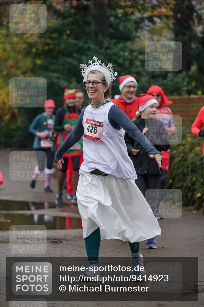07.12.2025 - St. Pauli X-Mass-Run No. 15 Michael Burmester http://msf.ph/oto/9414923 07.12.2025 10:05:58 Laufen 5, 426 meine-sportfotos.de