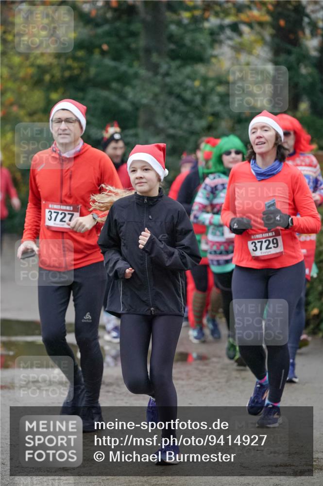 07.12.2025 - St. Pauli X-Mass-Run No. 15 Michael Burmester http://msf.ph/oto/9414927 07.12.2025 10:05:59 Laufen 3727, 3729 meine-sportfotos.de