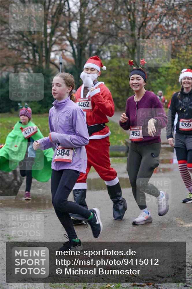 07.12.2025 - St. Pauli X-Mass-Run No. 15 Michael Burmester http://msf.ph/oto/9415012 07.12.2025 10:06:15 Laufen 4277, 4462, 384, 1463, 4265 meine-sportfotos.de