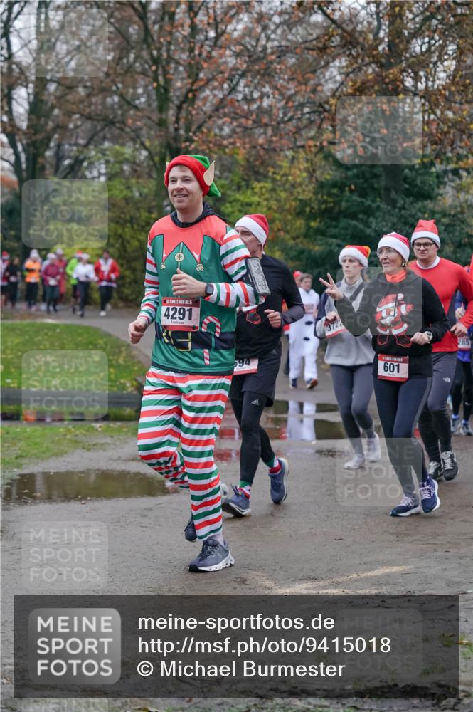 07.12.2025 - St. Pauli X-Mass-Run No. 15 Michael Burmester http://msf.ph/oto/9415018 07.12.2025 10:06:16 Laufen 15, 4291, 94, 3722, 601, 285 meine-sportfotos.de