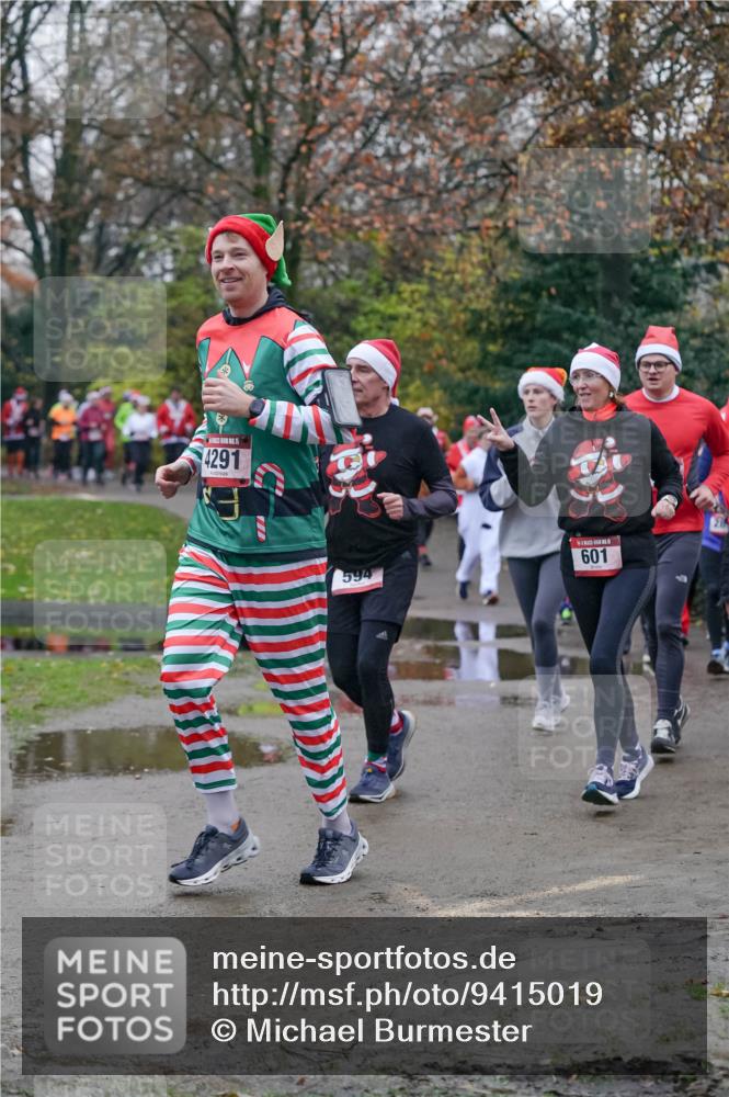 07.12.2025 - St. Pauli X-Mass-Run No. 15 Michael Burmester http://msf.ph/oto/9415019 07.12.2025 10:06:16 Laufen 5, 4291, 594, 601 meine-sportfotos.de