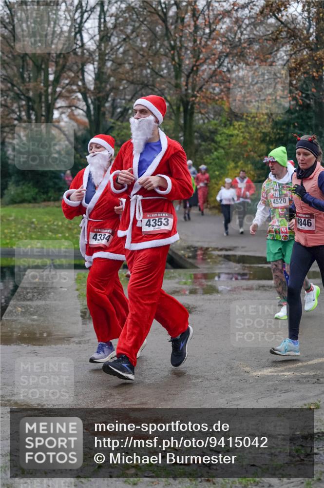 07.12.2025 - St. Pauli X-Mass-Run No. 15 Michael Burmester http://msf.ph/oto/9415042 07.12.2025 10:06:22 Laufen 4334, 15, 4353, 4520, 4846 meine-sportfotos.de